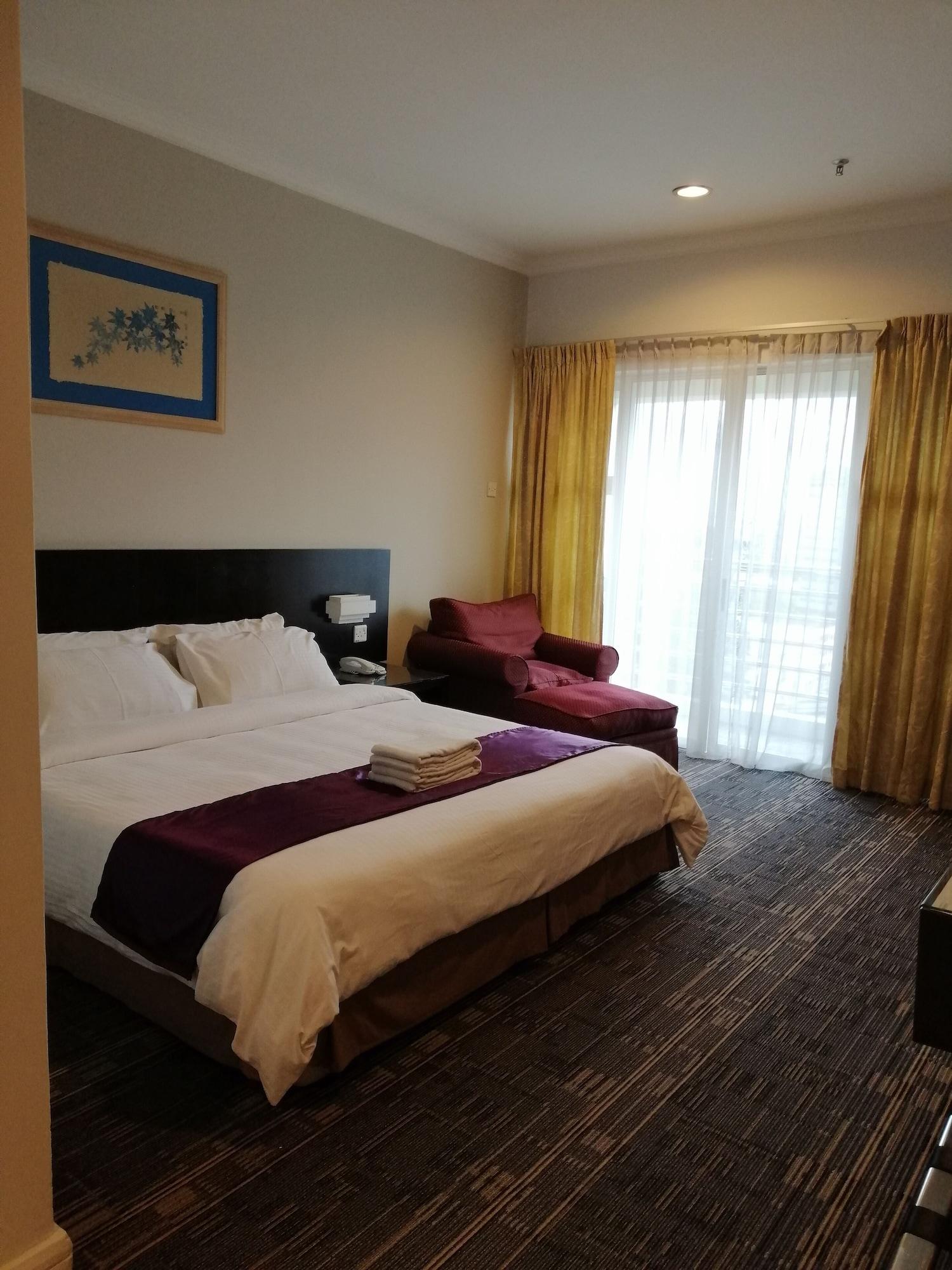Stayinn Gateway Hotel Apartment Kuching Exterior photo